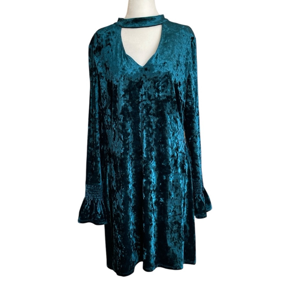 Green Velvet Dress with Keyhole Neckline Marc Bouwers NWT Medium